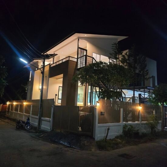รีโนเวท ต่อเติม บ้านพักอาศัย 2 ชั้น อ.เมือง จ.นครราชสีมา
